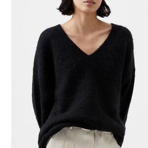 French Collection Oversize V-Neck black Sweater NWT